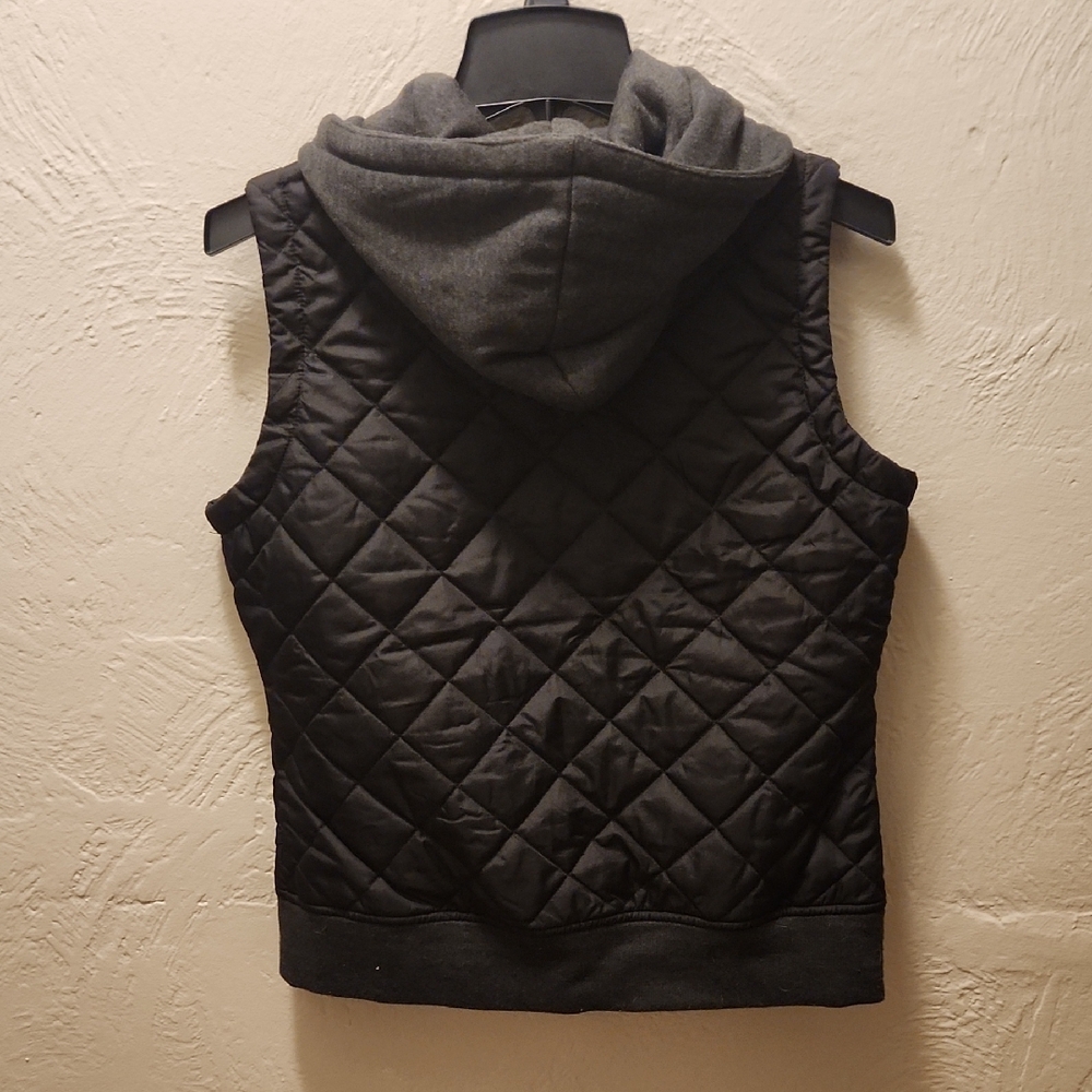 Ruff Hewn Quilted Gray Vest - Picture 3 of 3